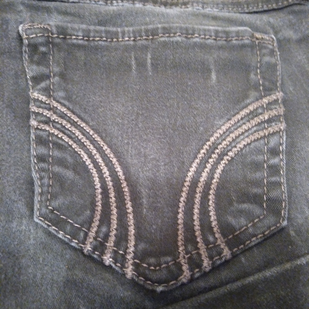 Hollister Low Rise Shorts - Picture 6 of 8